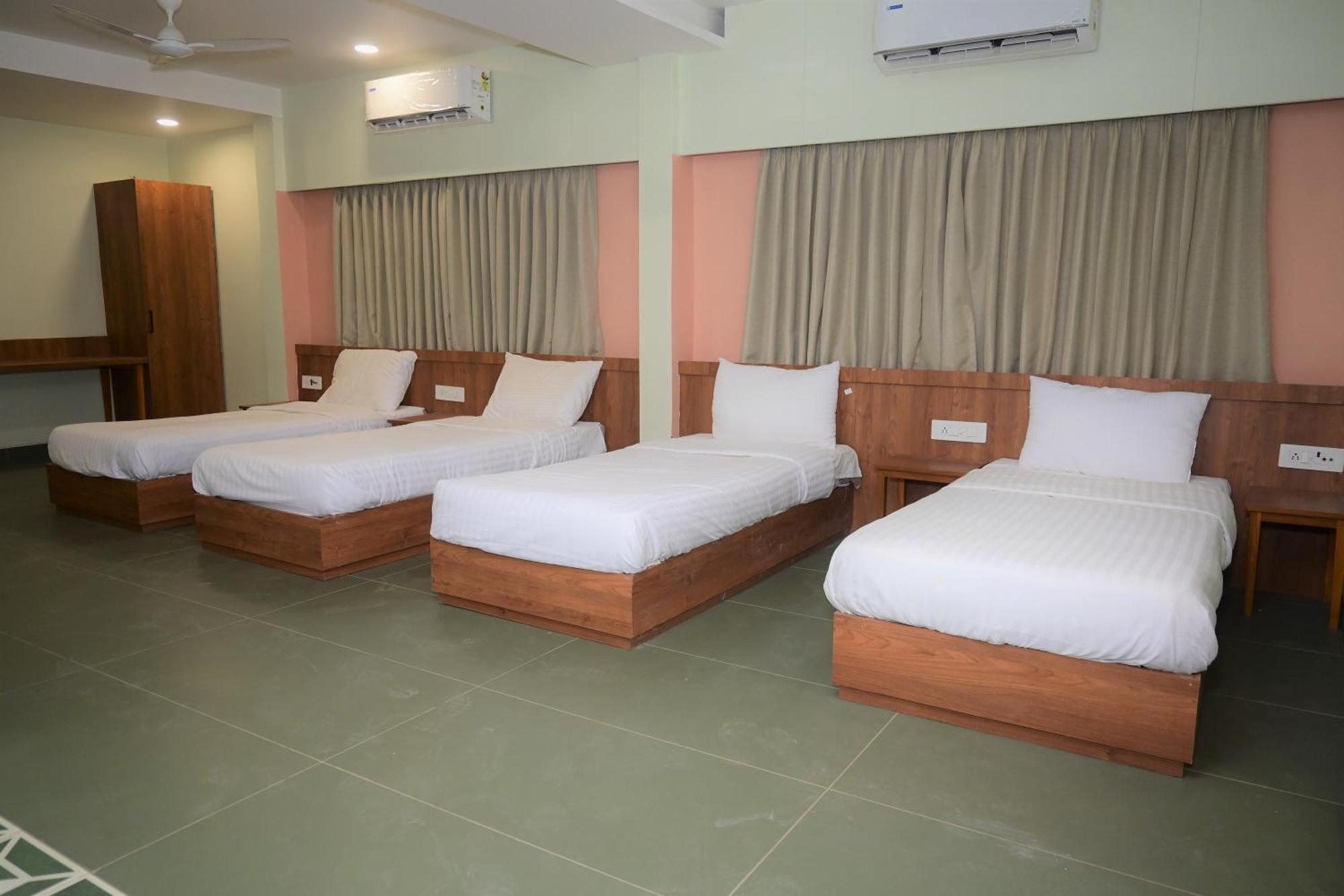 Hotel Ashray Удджайн Екстер'єр фото