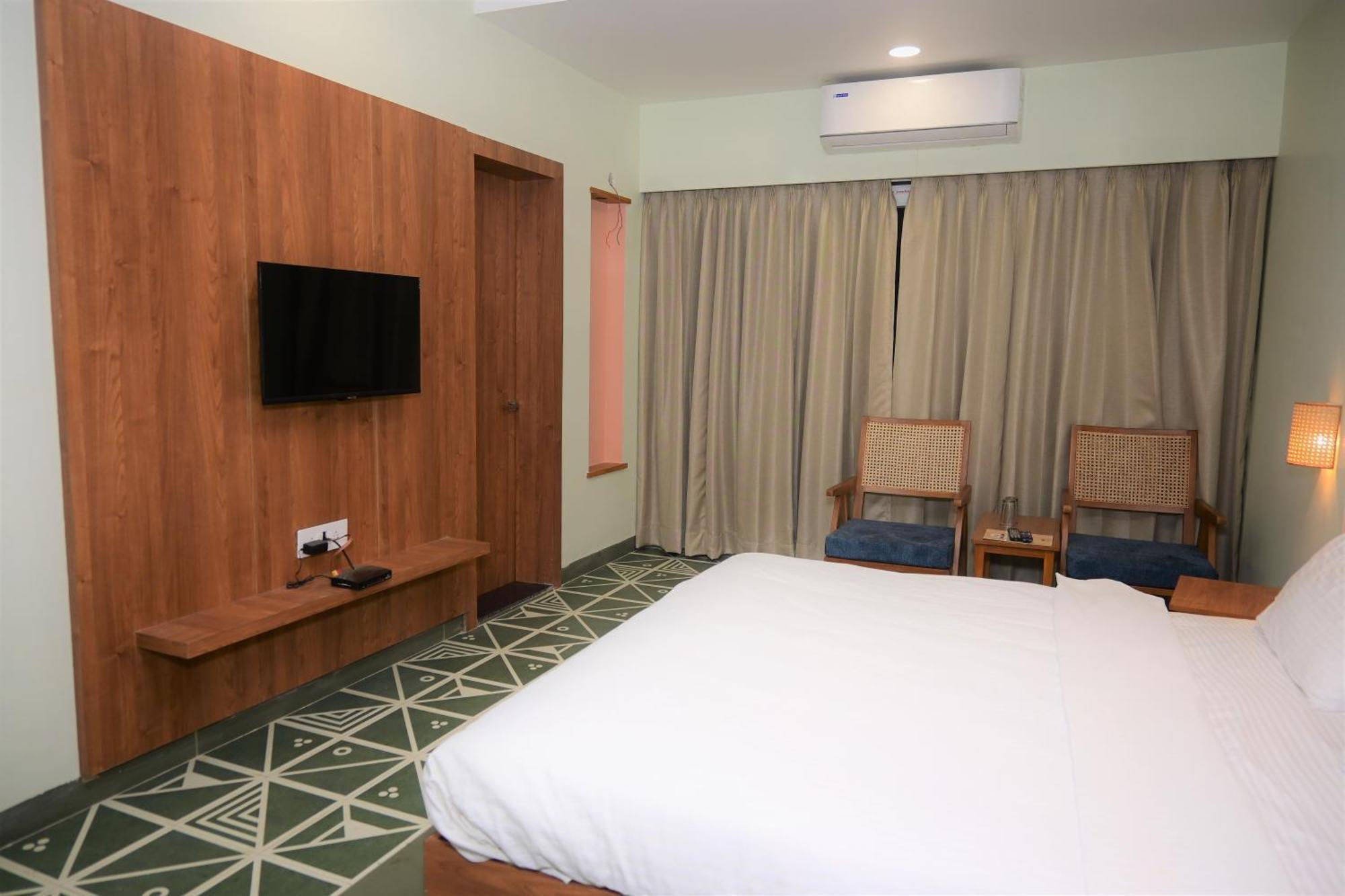 Hotel Ashray Удджайн Екстер'єр фото